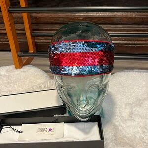 Gucci Head band shine. Red /blue sequins.